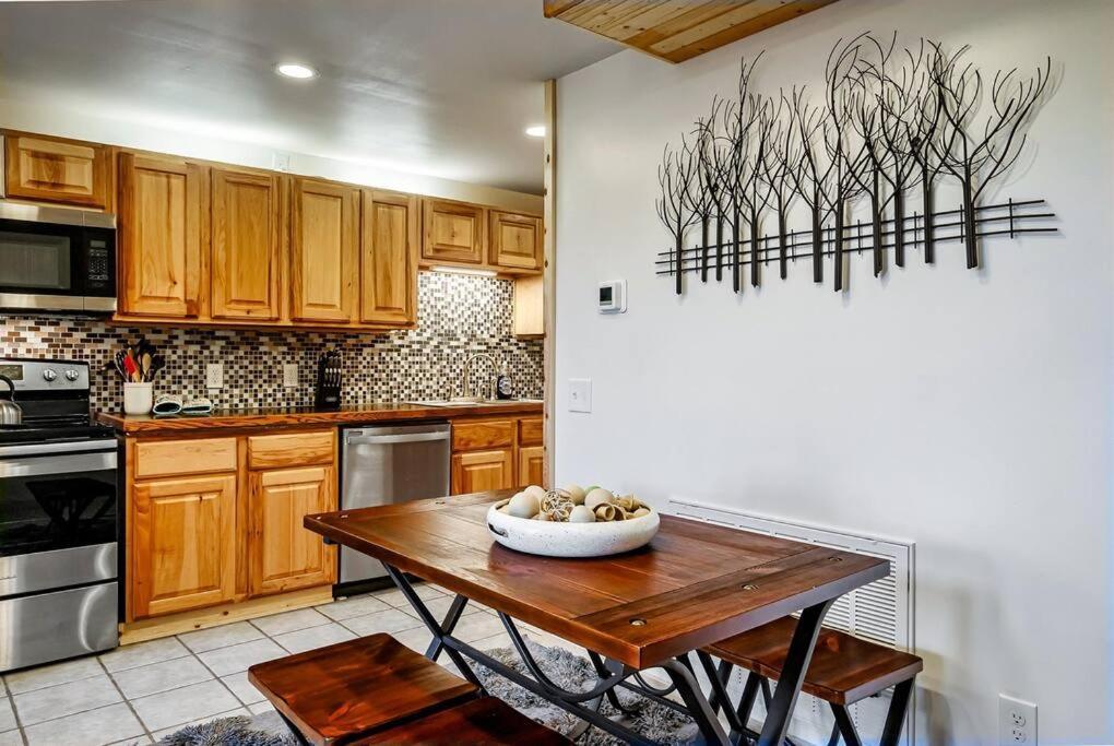 Secluded Mtn View New! 10 Mins To Gatlinburg Or Park Villa Exterior foto